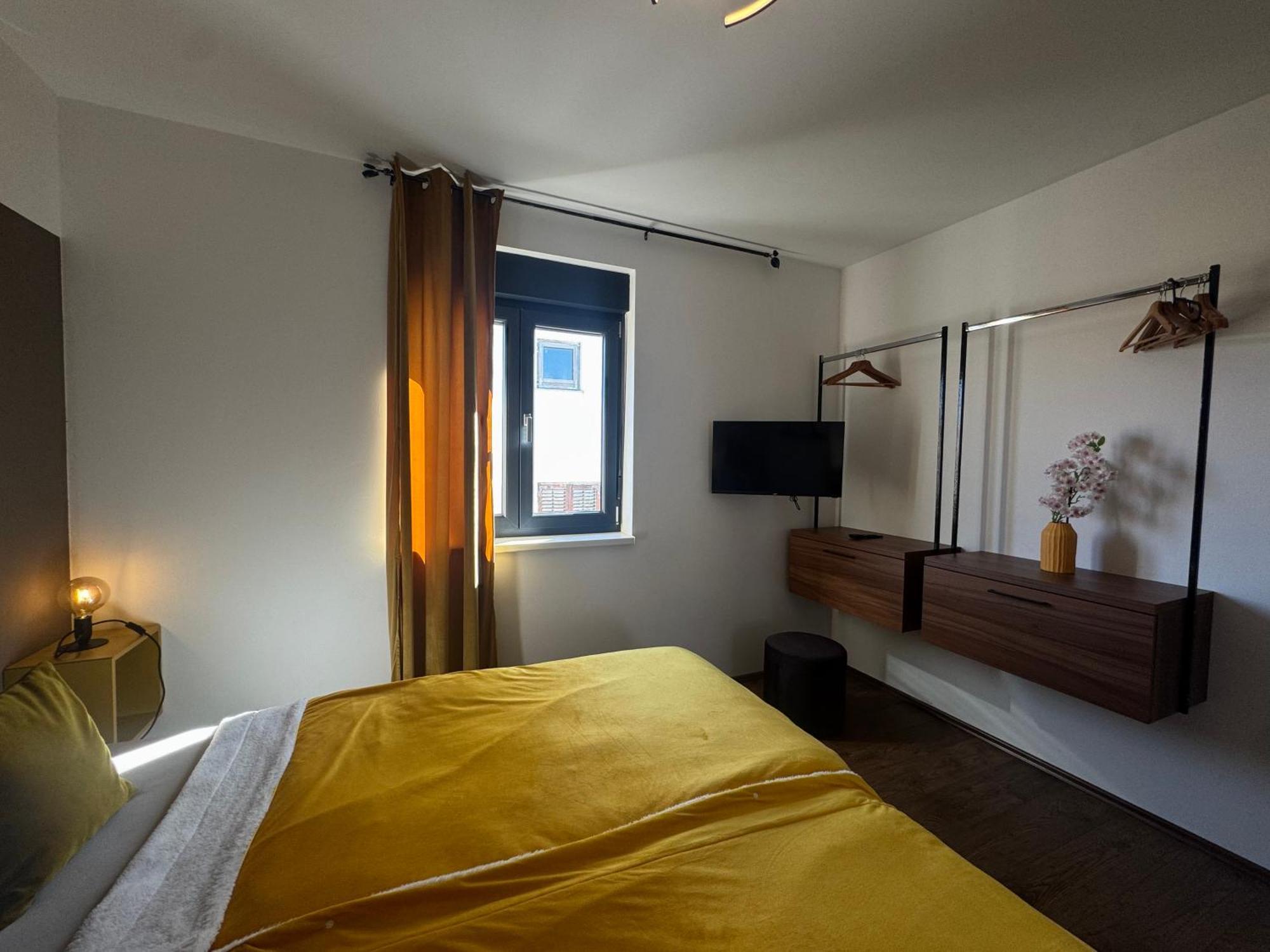 Golden Sunset 3 Apartman Njivice Kültér fotó